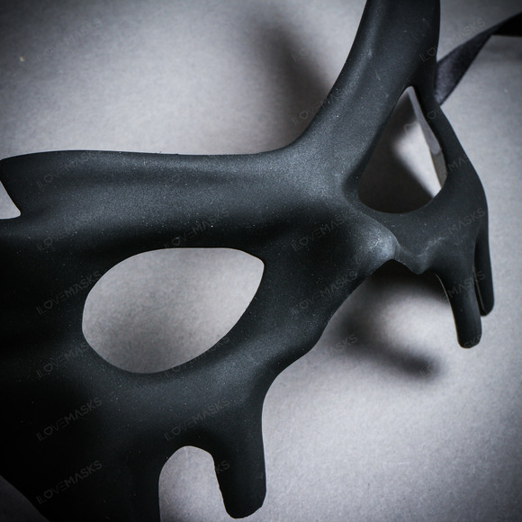 Devil Halloween Masquerade Eye Mask - Black - Picture 5 of 10